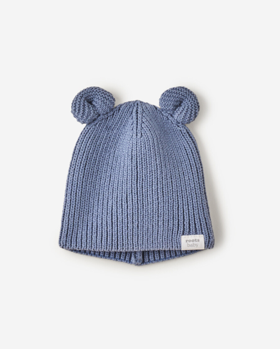 le premier bonnet de bébé roots