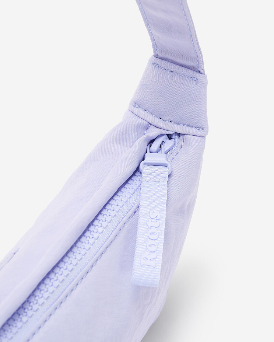 petit sac en nylon en forme de croissant