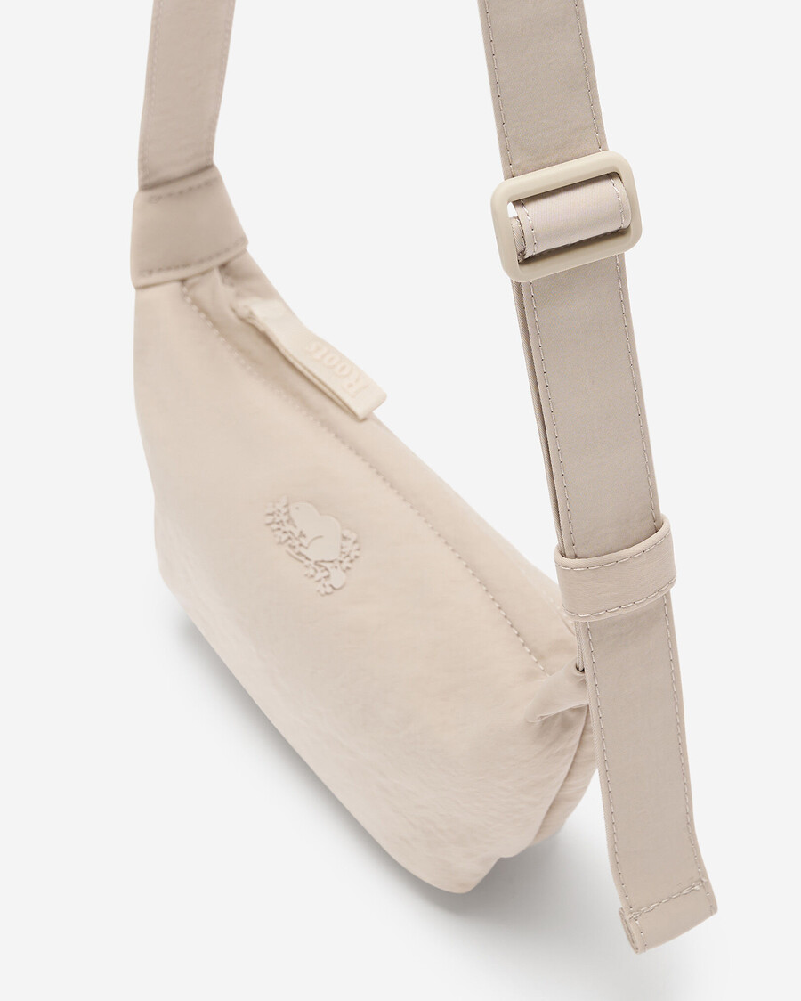 petit sac en nylon en forme de croissant