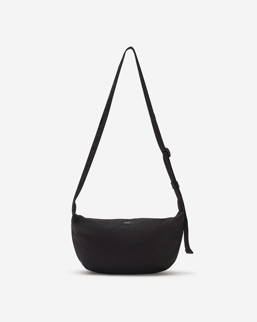 sac en nylon de taille moyenne en forme de croissant