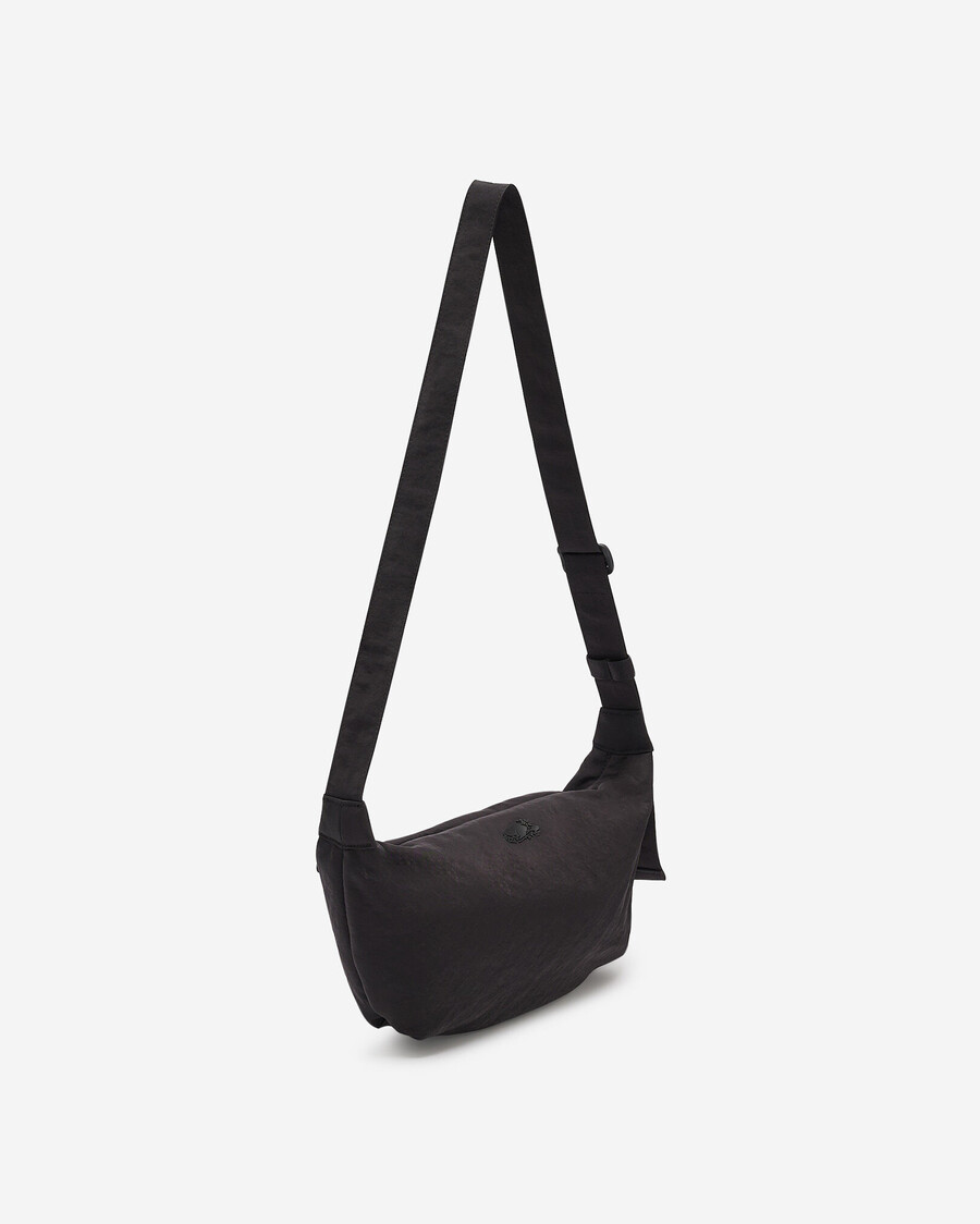 sac en nylon de taille moyenne en forme de croissant