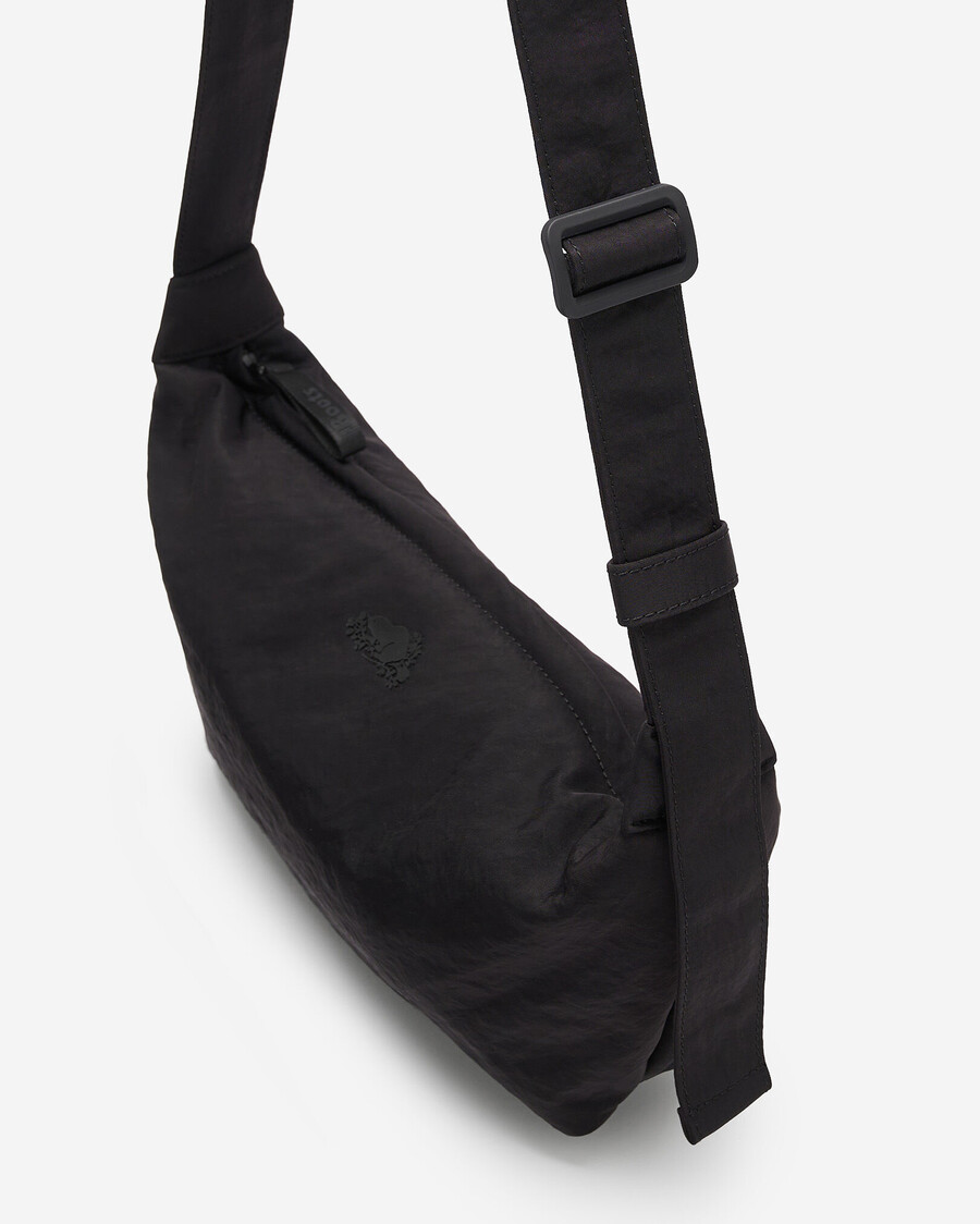 sac en nylon de taille moyenne en forme de croissant
