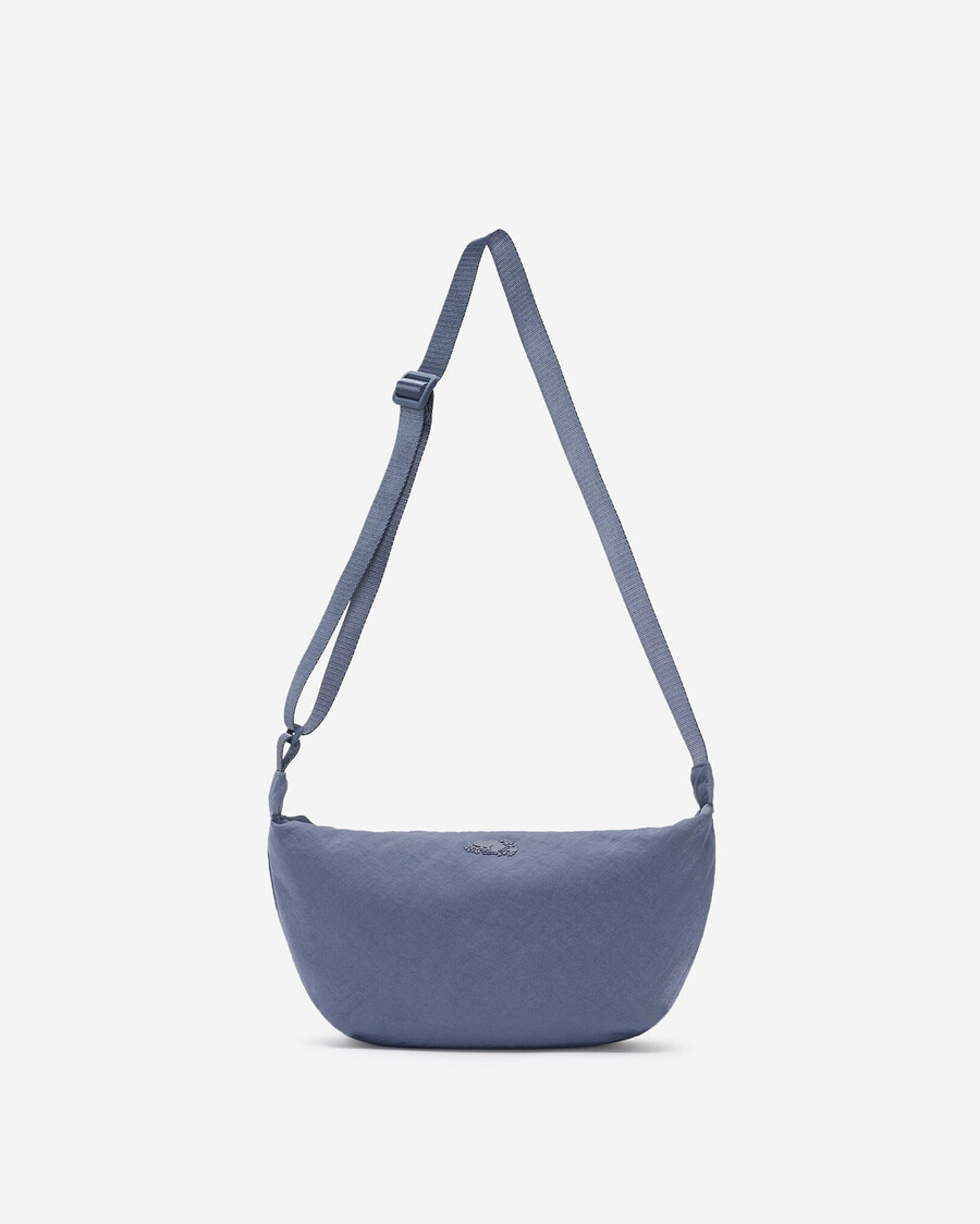 sac en nylon de taille moyenne en forme de croissant