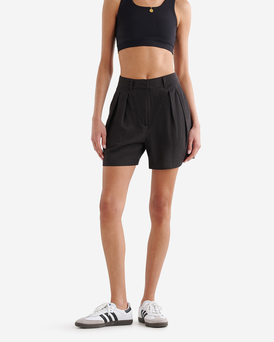 short de marche plissé en lin 35 pouces
