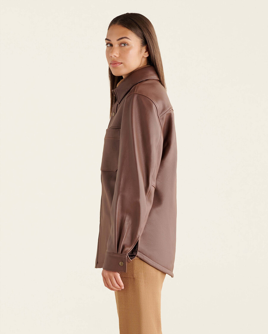 chemise en cuir encore