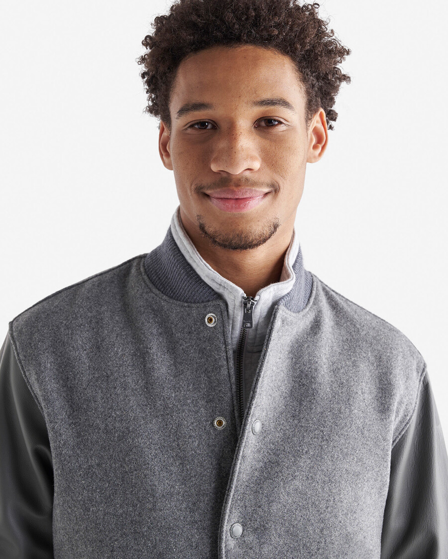 veste universitaire classique pour homme