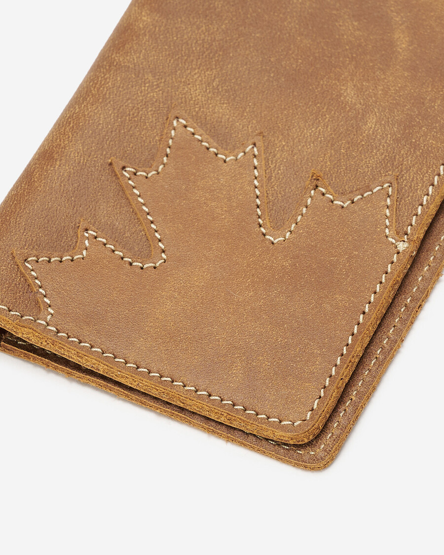 couverture de carte de passeport à motif feuille dérable