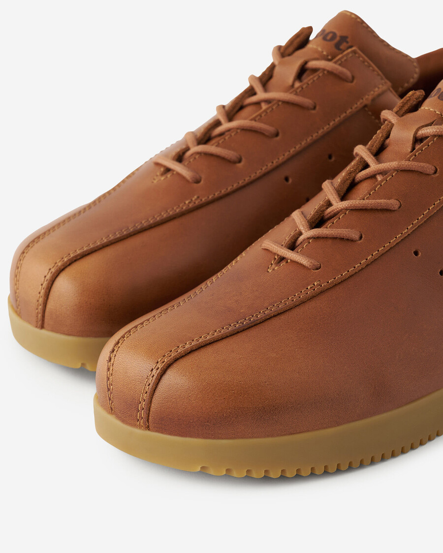 chaussure de sport root