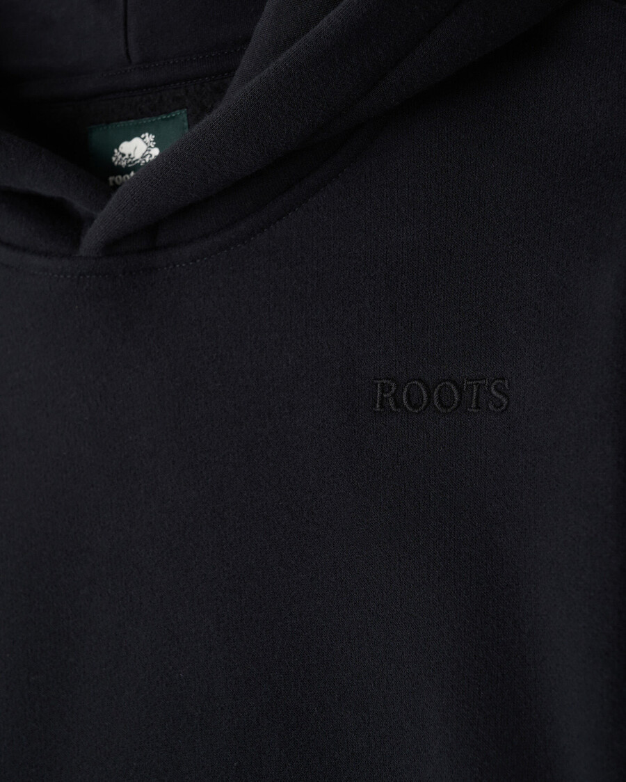 un sweat à capuche pour enfants