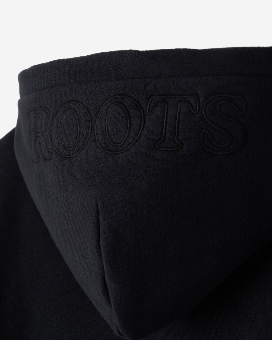 un sweat à capuche pour enfants